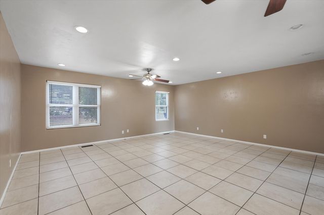 1721 Hiawatha Drive NE, Albuquerque, NM 87112