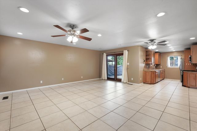 1721 Hiawatha Drive NE, Albuquerque, NM 87112