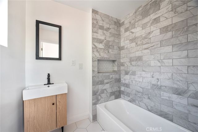 1320 N Neptune Avenue, Wilmington, CA 90744