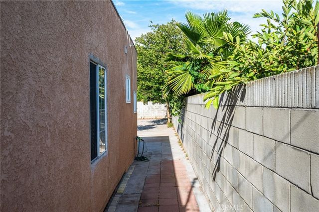 1320 N Neptune Avenue, Wilmington, CA 90744