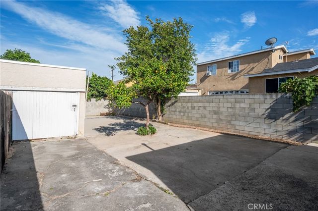 1320 N Neptune Avenue, Wilmington, CA 90744