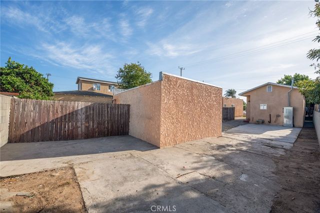 1320 N Neptune Avenue, Wilmington, CA 90744