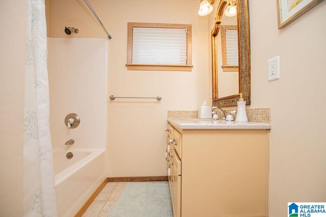 33 RED BIRD LANE, Wedowee, AL 36278