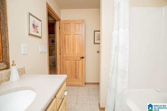 33 RED BIRD LANE, Wedowee, AL 36278