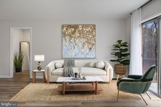 10656 WEYMOUTH ST #202, Bethesda, MD 20814