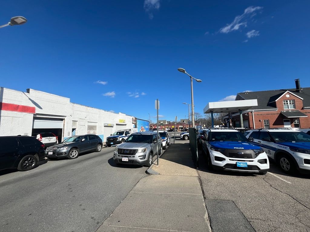 3 Rhoades St, Boston, MA 02124