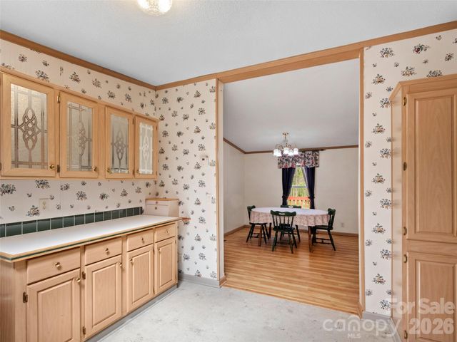 469 Hensley Branch Road, Burnsville, NC 28714