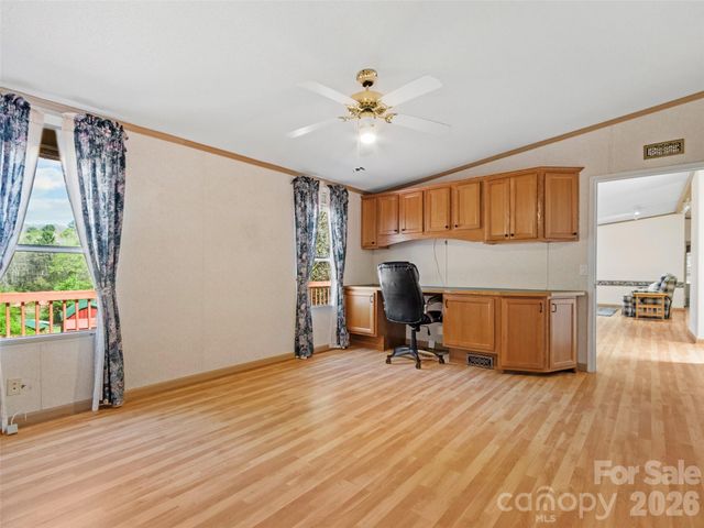469 Hensley Branch Road, Burnsville, NC 28714
