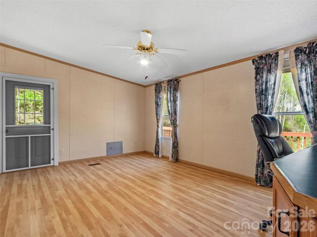 469 Hensley Branch Road, Burnsville, NC 28714