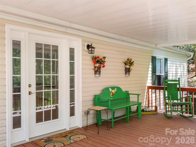 469 Hensley Branch Road, Burnsville, NC 28714
