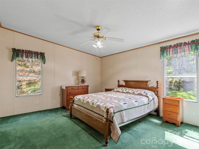 469 Hensley Branch Road, Burnsville, NC 28714
