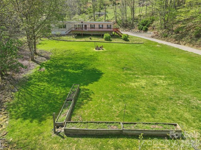 469 Hensley Branch Road, Burnsville, NC 28714