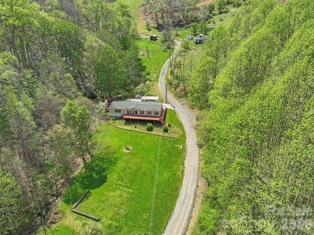 469 Hensley Branch Road, Burnsville, NC 28714