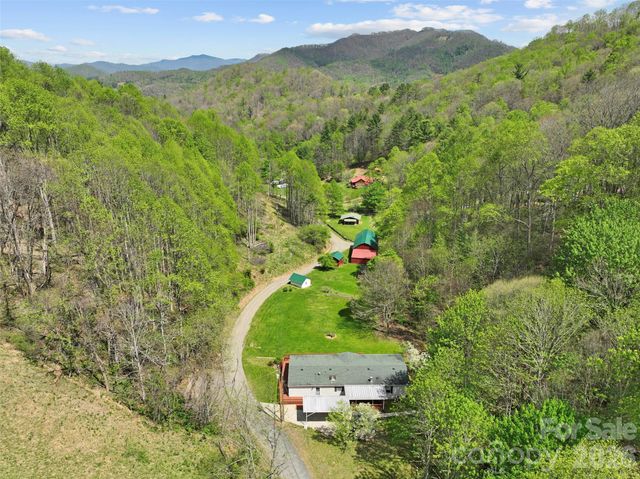 469 Hensley Branch Road, Burnsville, NC 28714