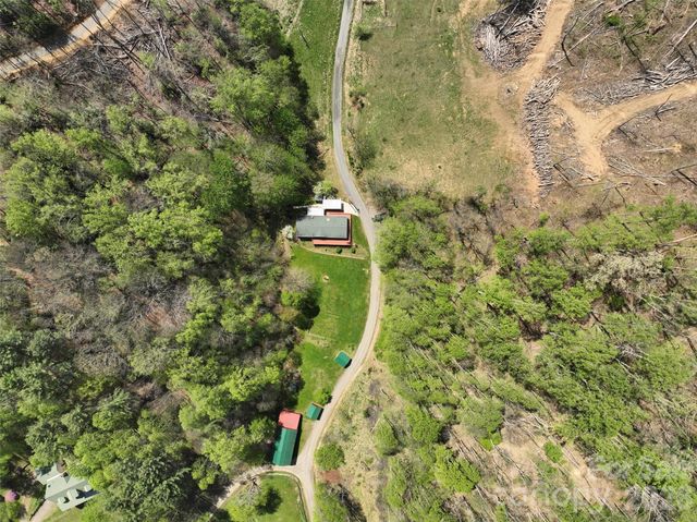 469 Hensley Branch Road, Burnsville, NC 28714