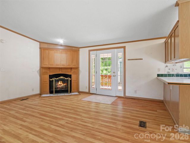 469 Hensley Branch Road, Burnsville, NC 28714