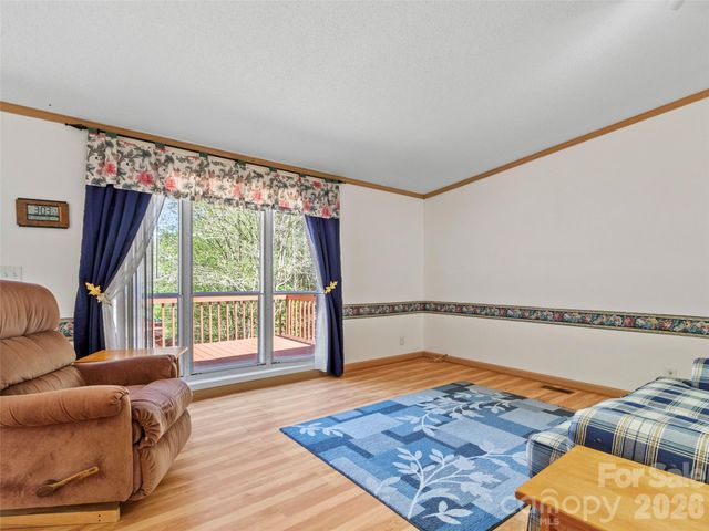 469 Hensley Branch Road, Burnsville, NC 28714