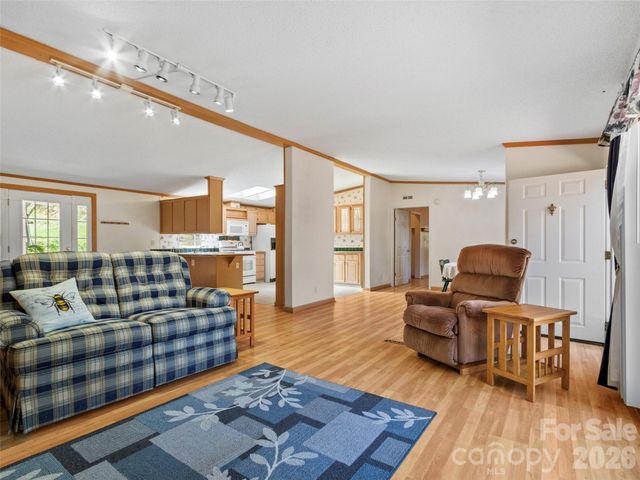 469 Hensley Branch Road, Burnsville, NC 28714