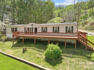 469 Hensley Branch Road, Burnsville, NC 28714