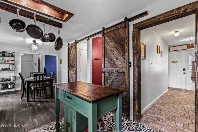 2418 Saddleridge Drive, Midway Park, NC 28544