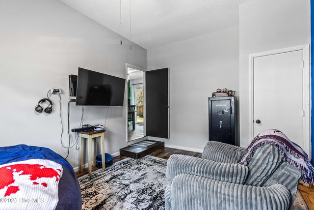 2418 Saddleridge Drive, Midway Park, NC 28544