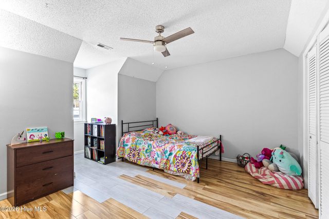 2418 Saddleridge Drive, Midway Park, NC 28544