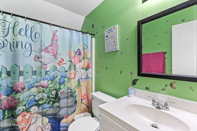 2418 Saddleridge Drive, Midway Park, NC 28544