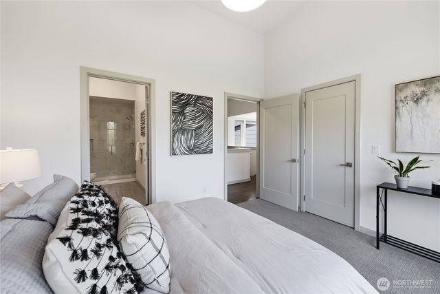 227 Ebi Lane NE, Bainbridge Island, WA 98110