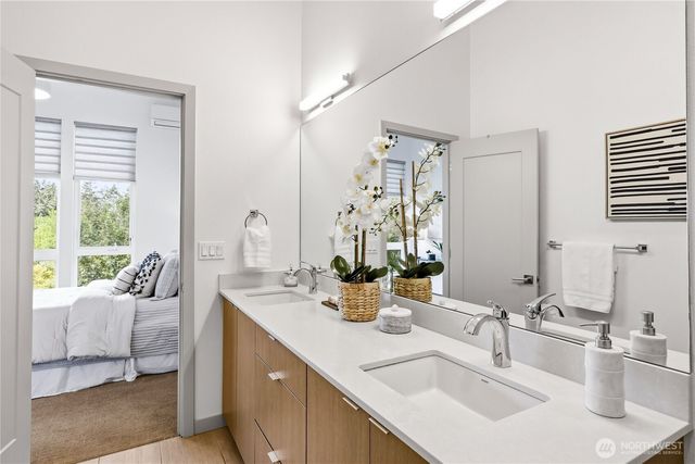 227 Ebi Lane NE, Bainbridge Island, WA 98110