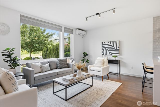 227 Ebi Lane NE, Bainbridge Island, WA 98110