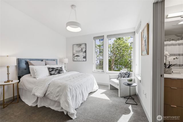 227 Ebi Lane NE, Bainbridge Island, WA 98110