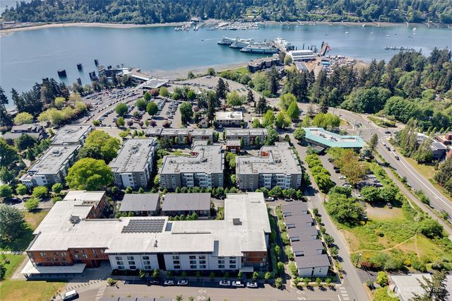 227 Ebi Lane NE, Bainbridge Island, WA 98110