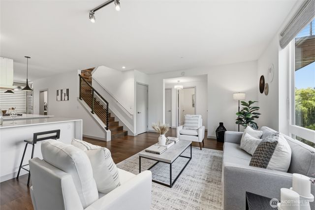 227 Ebi Lane NE, Bainbridge Island, WA 98110