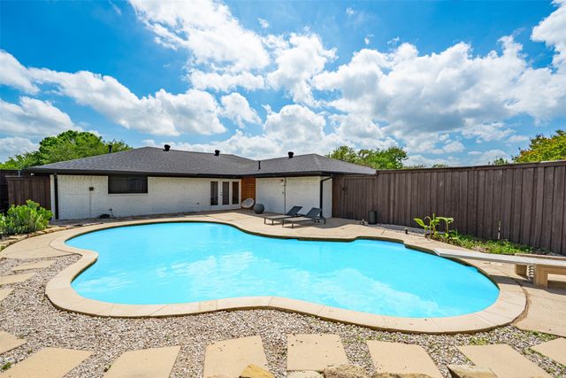 2760 N Hillbrier Circle, Plano, TX 75075