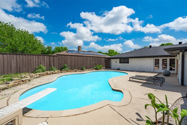 2760 N Hillbrier Circle, Plano, TX 75075