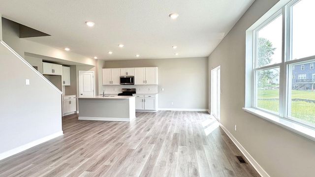 156 Snowdrop Trail, Waconia, MN 55387