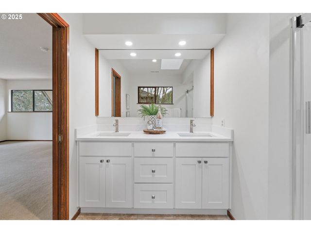 5845 RIDGETOP Ct, Lake Oswego, OR 97035