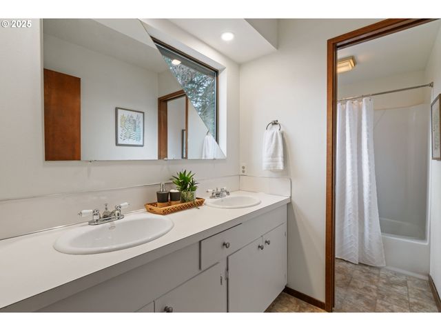 5845 RIDGETOP Ct, Lake Oswego, OR 97035