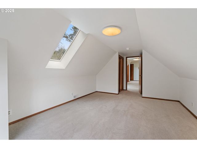 5845 RIDGETOP Ct, Lake Oswego, OR 97035