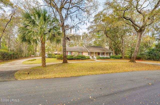 9 Spring Knob Circle, Beaufort, SC 29907