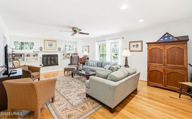 9 Spring Knob Circle, Beaufort, SC 29907