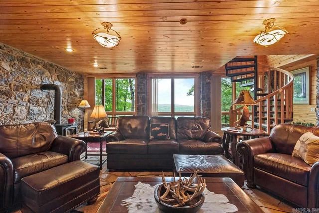 100 Trout Way, Judsonia, AR 72081