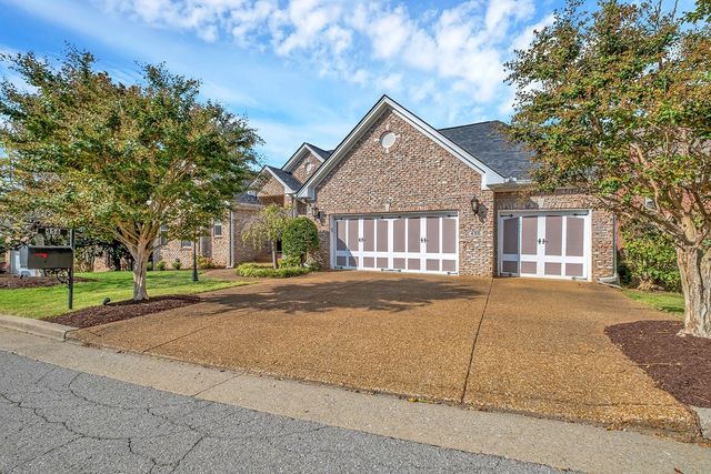 456 Summit Oaks Dr, Nashville, TN 37221