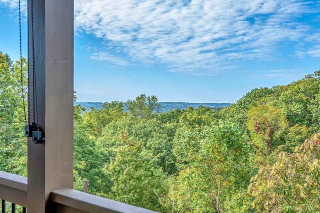 456 Summit Oaks Dr, Nashville, TN 37221