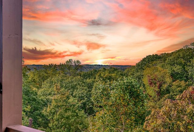 456 Summit Oaks Dr, Nashville, TN 37221