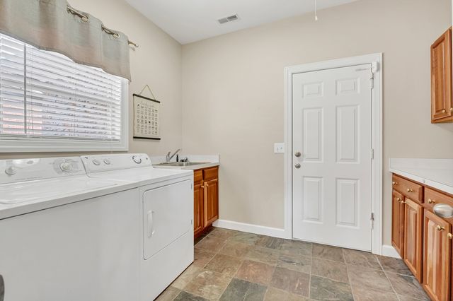 456 Summit Oaks Dr, Nashville, TN 37221