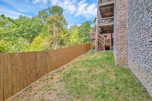 456 Summit Oaks Dr, Nashville, TN 37221