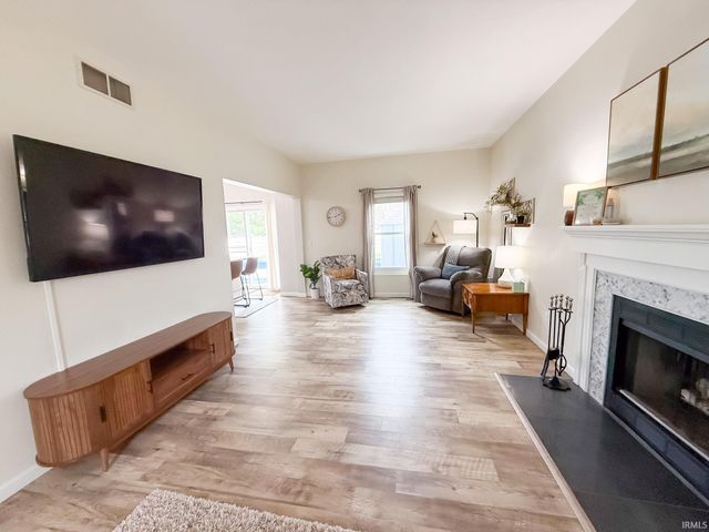 4018 Southampton Drive, Mishawaka, IN 46544