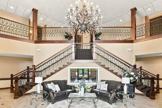150 E Travelers Trail 323, Burnsville, MN 55337