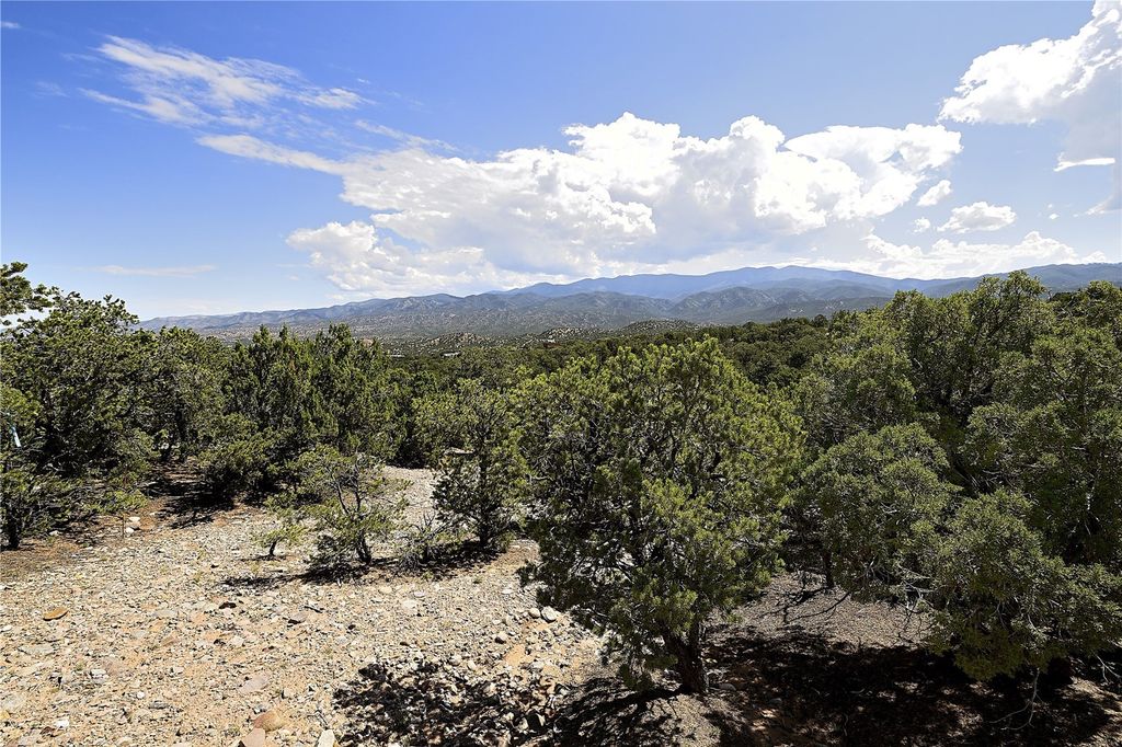 2928 Aspen View, Santa Fe, NM 87506